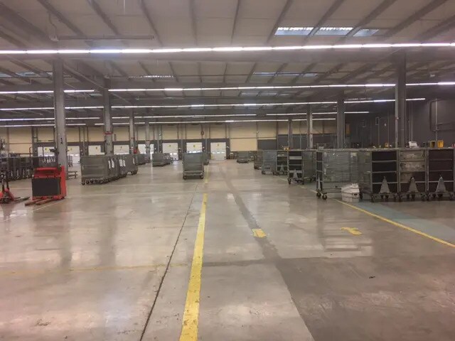 Industrial in Mitry-Mory to rent Building Photo- Image 1 of 25