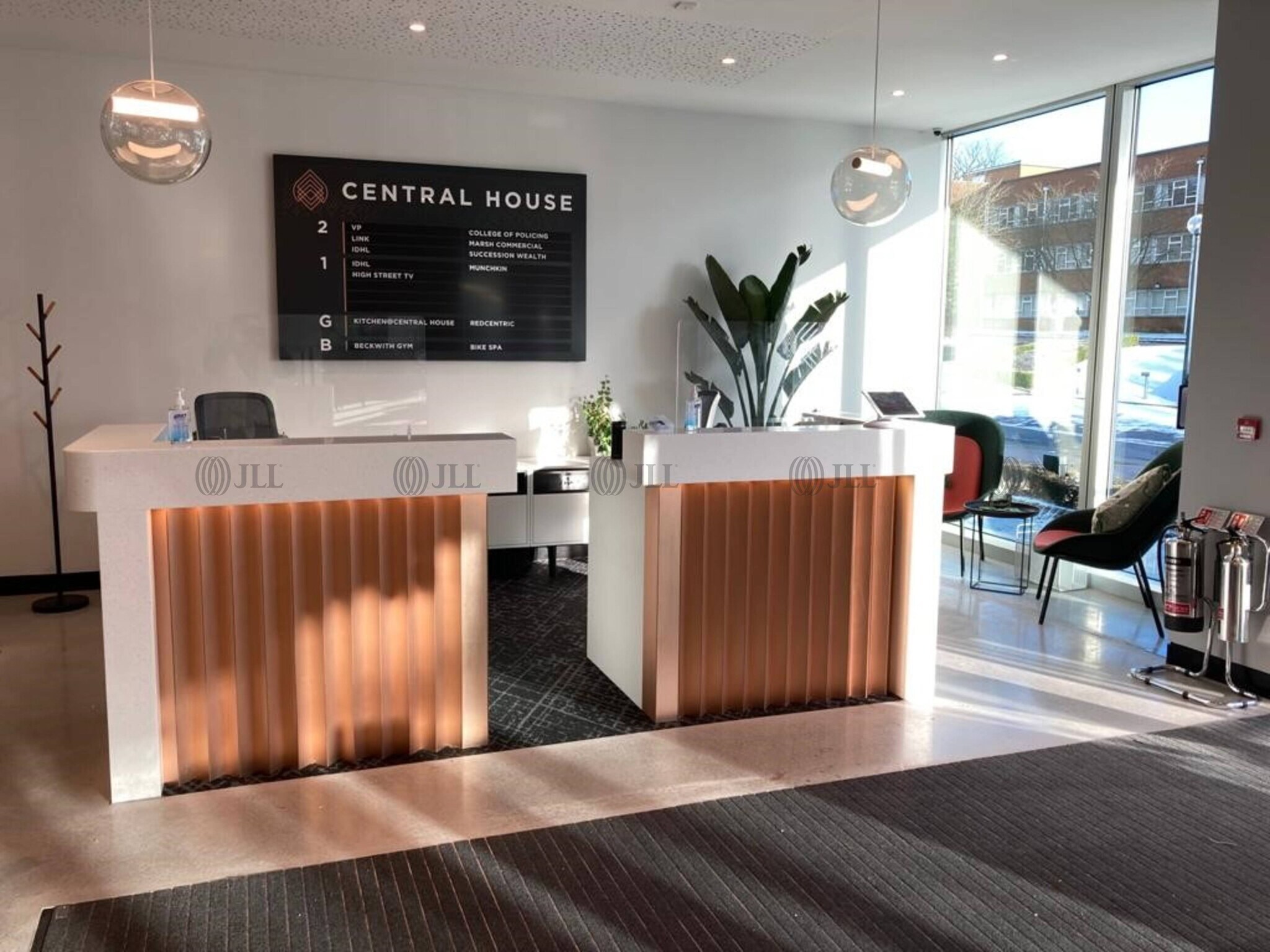 Otley Rd, Harrogate to rent Interior Photo- Image 1 of 2