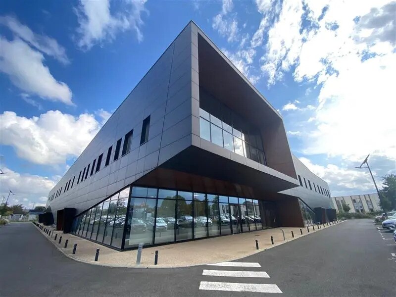 Office in Bonneuil-sur-Marne to rent Building Photo- Image 1 of 6