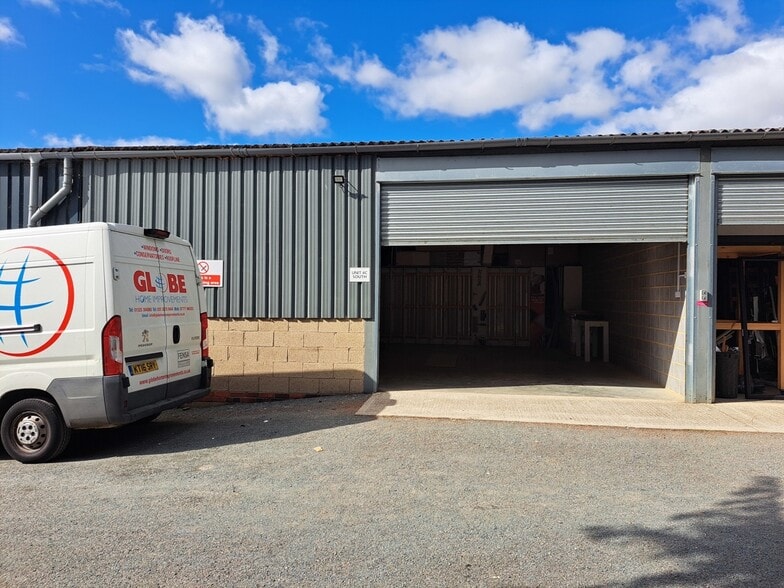 Great Ln, Clophill to rent - Building Photo - Image 1 of 2