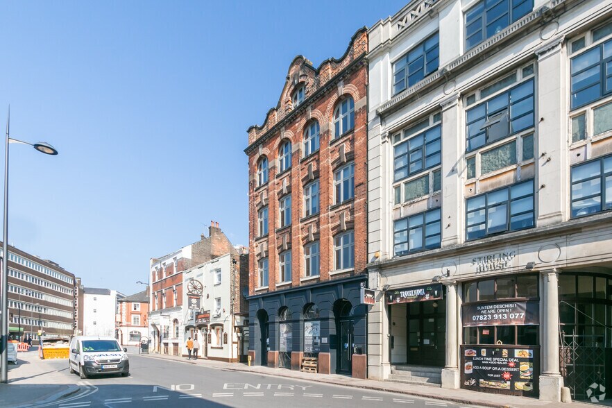 32 Guildford St, Luton to rent - Primary Photo - Image 1 of 3
