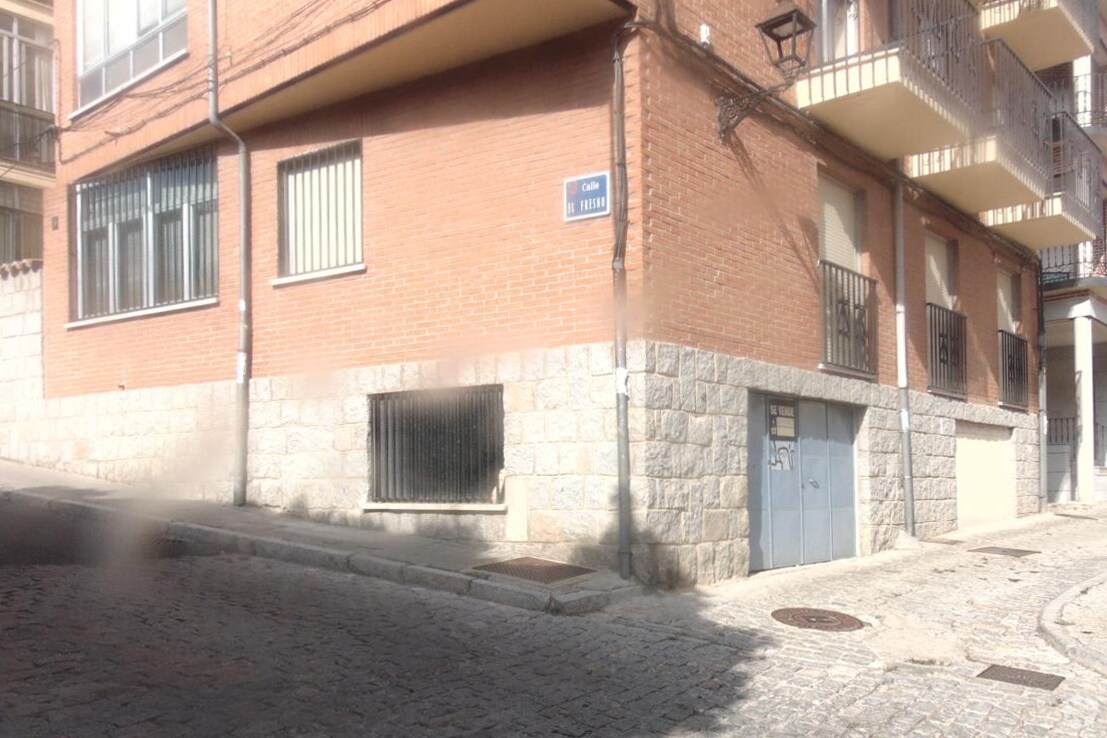 Calle Tiemblo, Ávila, Ávila for sale Interior Photo- Image 1 of 2