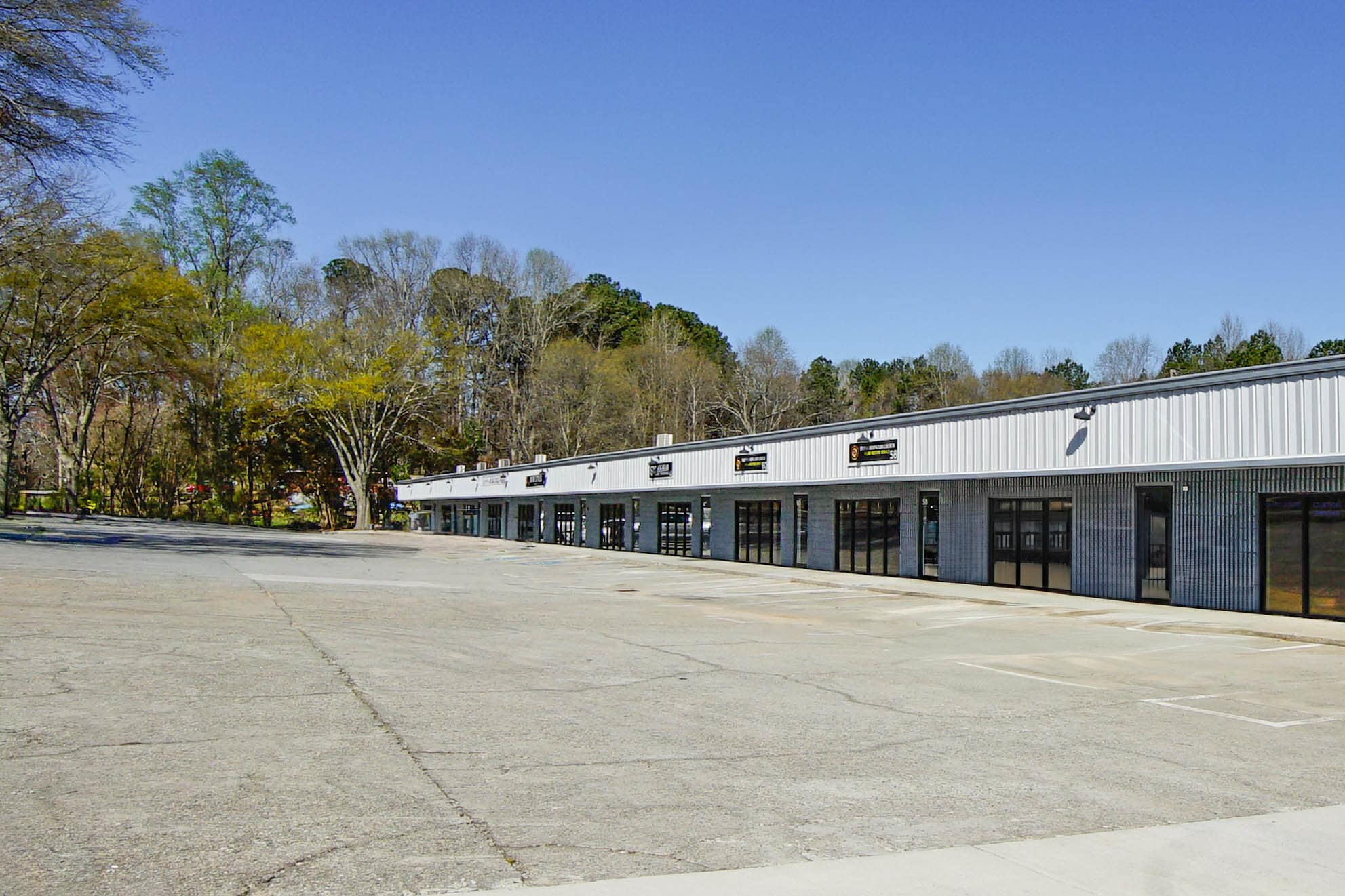 101 Kenwood Rd, Fayetteville, GA to rent Building Photo- Image 1 of 6