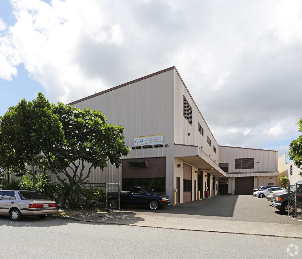 991265 Halawa Valley St, Aiea 96701 Industrial for Sale UK
