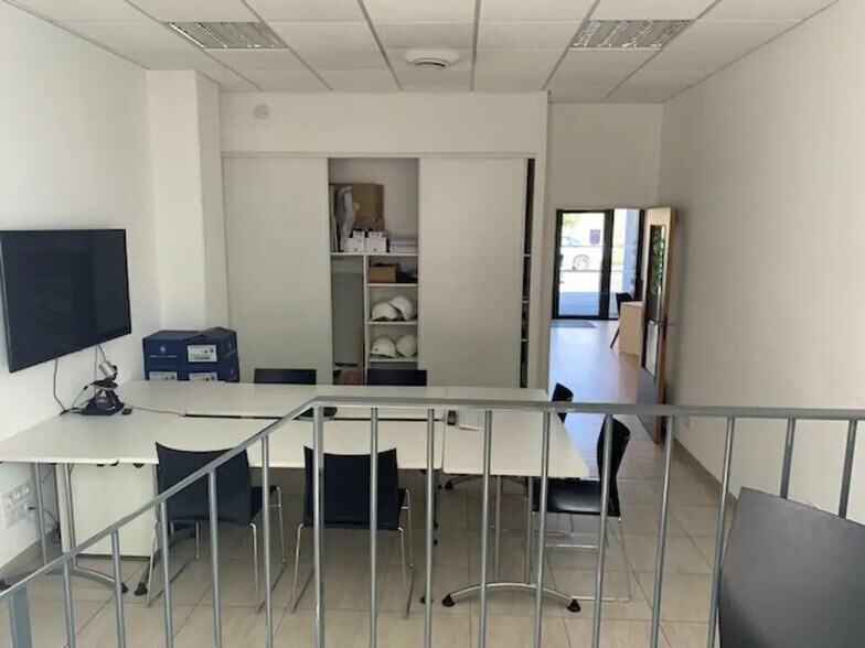 Office in Avignon to rent - Building Photo - Image 3 of 13