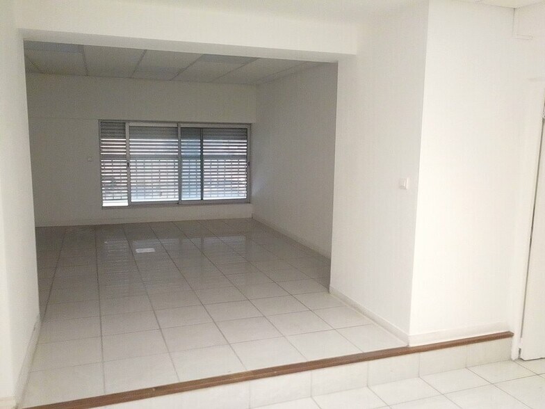 Office in Marseille to rent - Interior Photo - Image 3 of 3