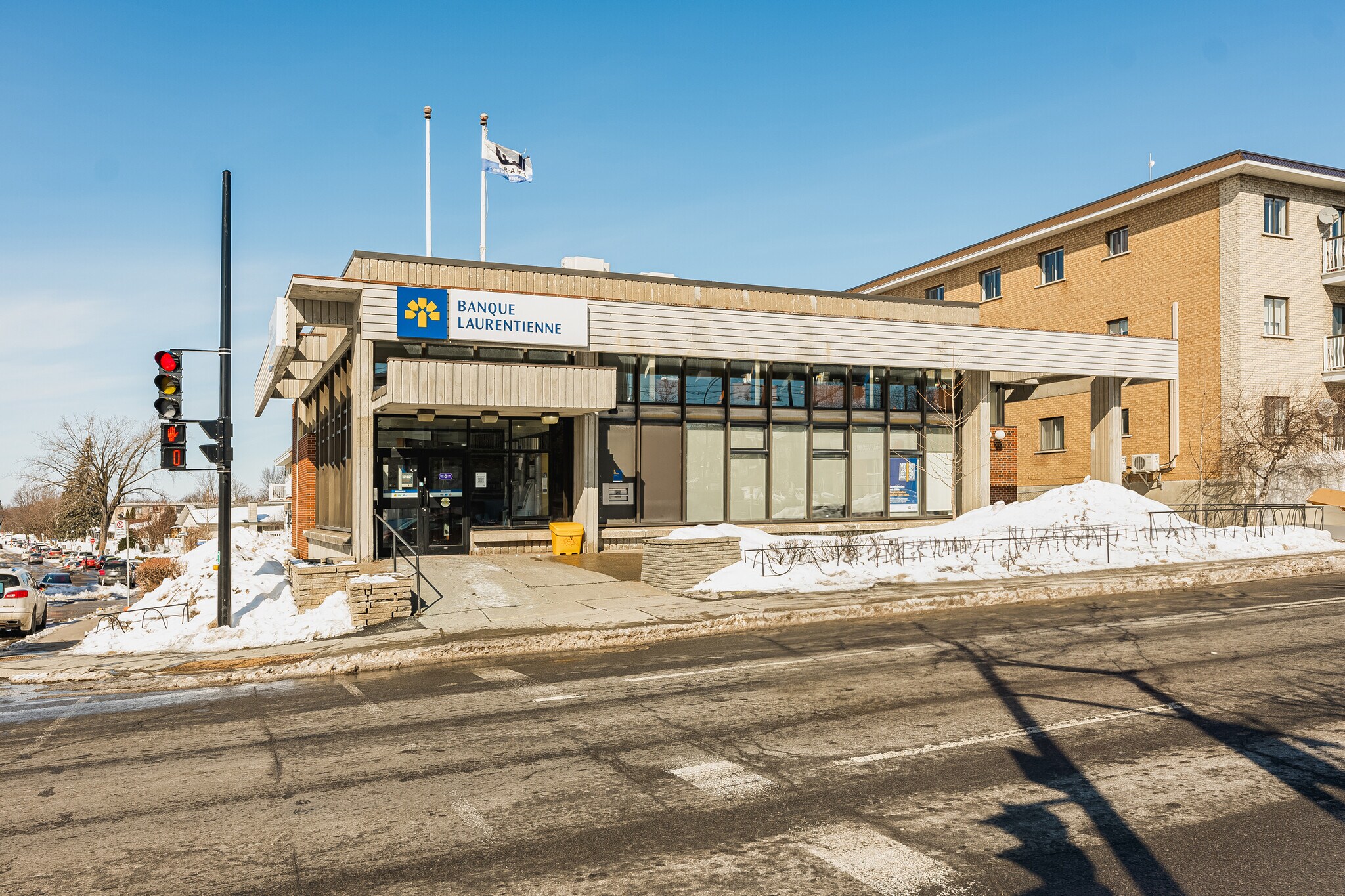 5501 Boul Henri-Bourassa E, Montréal, QC for sale Primary Photo- Image 1 of 1