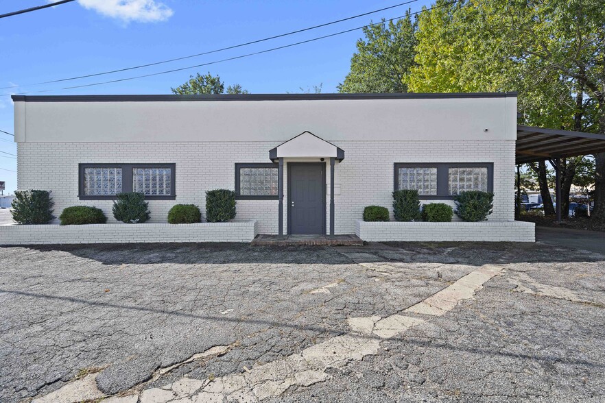 917 Gresham Ave NE, Marietta, GA for sale - Building Photo - Image 1 of 1