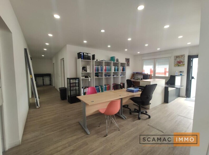 Industrial in Boissy-Saint-Léger to rent - Interior Photo - Image 2 of 6