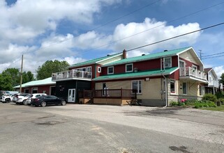 8145-8155 Boul Du Parc-Industriel, Bécancour, QC for sale Primary Photo- Image 1 of 2