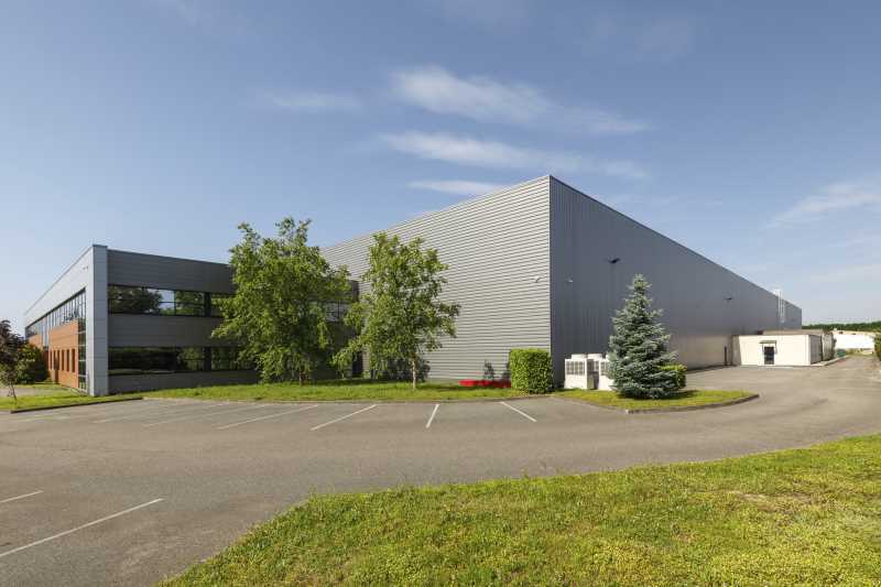 Light Industrial in Miribel to rent - Building Photo - Image 2 of 14