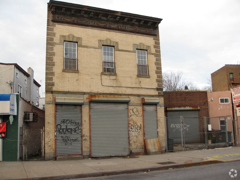 105 Jamaica Ave, Brooklyn, NY for rent - Building Photo - Image 2 of 5