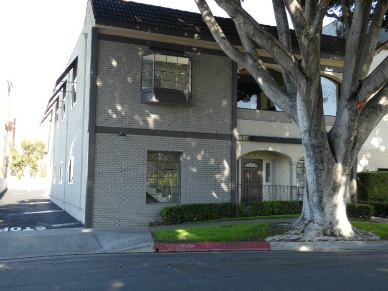 447 W Burchett St, Glendale, CA for sale - Building Photo - Image 1 of 51