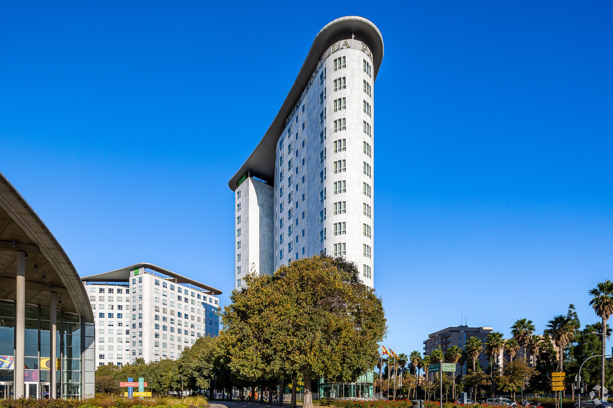 Avinguda de les Corts Valencianes, 58, València, Valencia to rent Primary Photo- Image 1 of 6