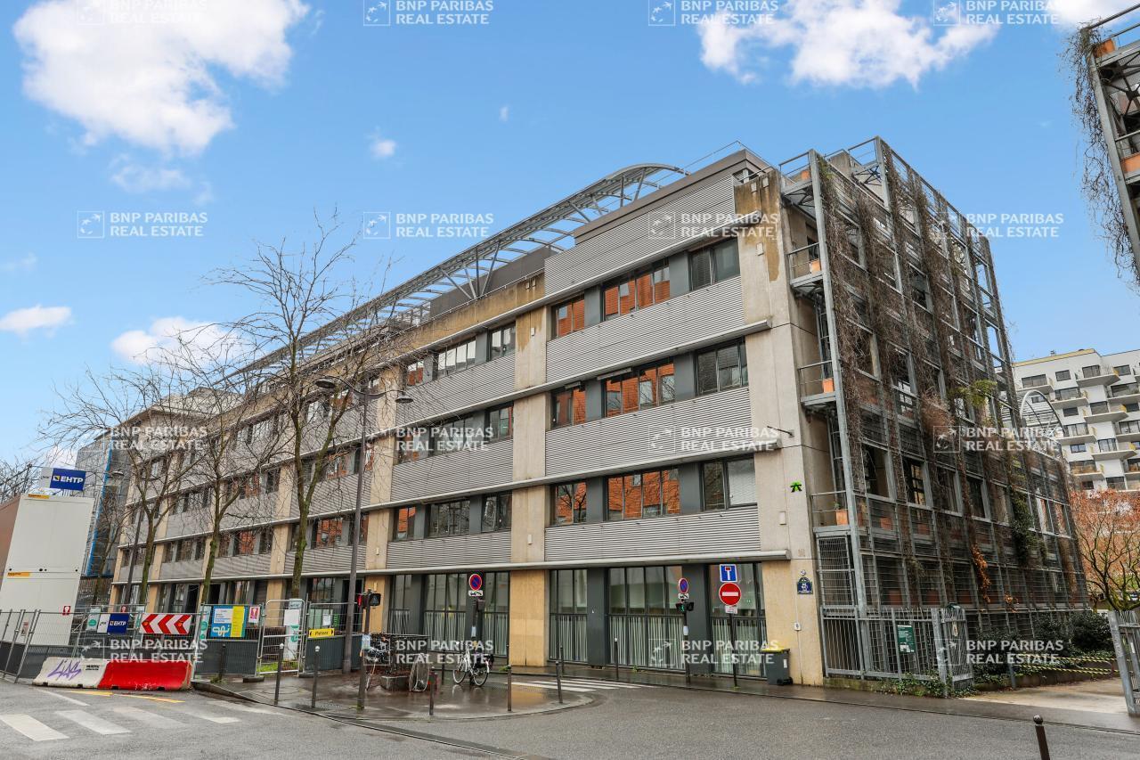 Office in Paris to rent Building Photo- Image 1 of 15