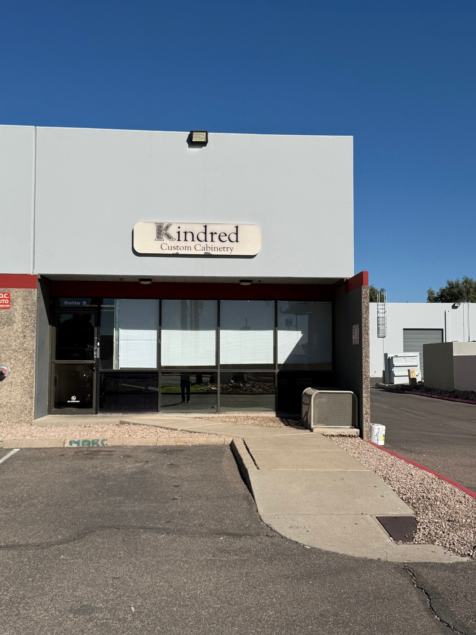 3532 W Thomas Rd, Phoenix, AZ to rent Interior Photo- Image 1 of 8