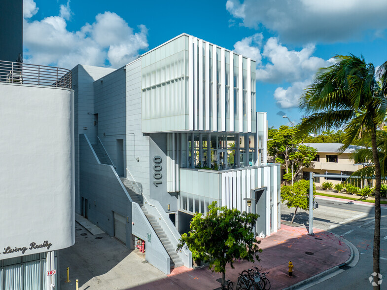 1000 17th St, Miami Beach, FL for rent - Building Photo - Image 3 of 4