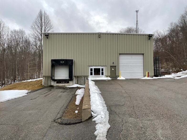 17 Industrial Dr, Waterford, CT for sale - Building Photo - Image 3 of 11