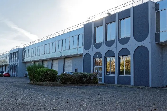 Industrial in Saint-Denis to rent Building Photo- Image 1 of 8