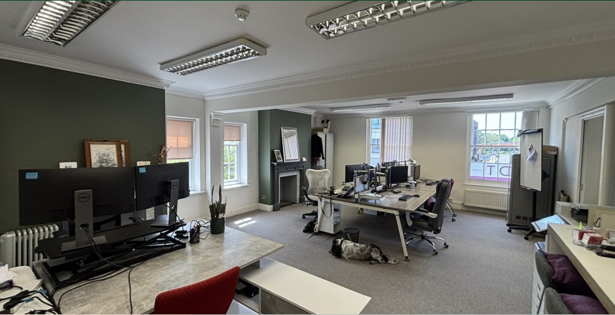 Southgate, Chichester to rent Interior Photo- Image 1 of 1