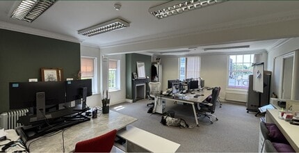 Southgate, Chichester to rent Interior Photo- Image 1 of 1