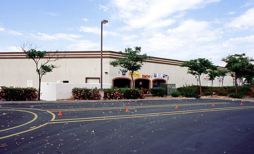 1464-1468 Graves Ave, El Cajon, CA for rent - Building Photo - Image 3 of 7