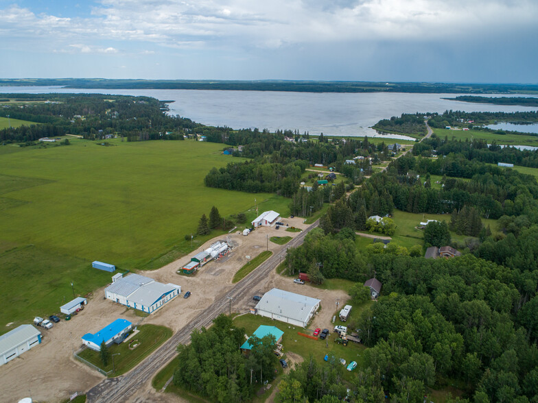 701 Lakeshore Dr, Buck Lake, AB for sale - Aerial - Image 1 of 1