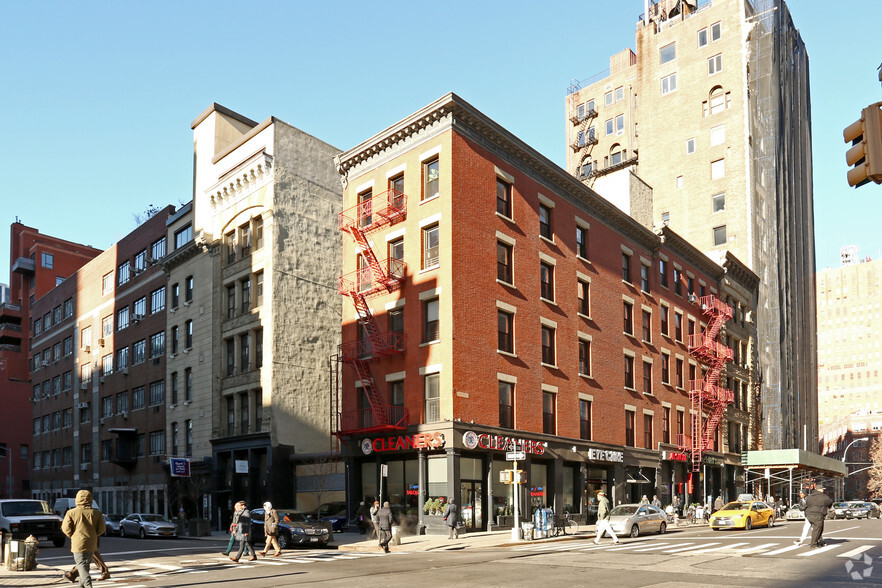 80-88 W Broadway, New York, NY for sale - Primary Photo - Image 1 of 1