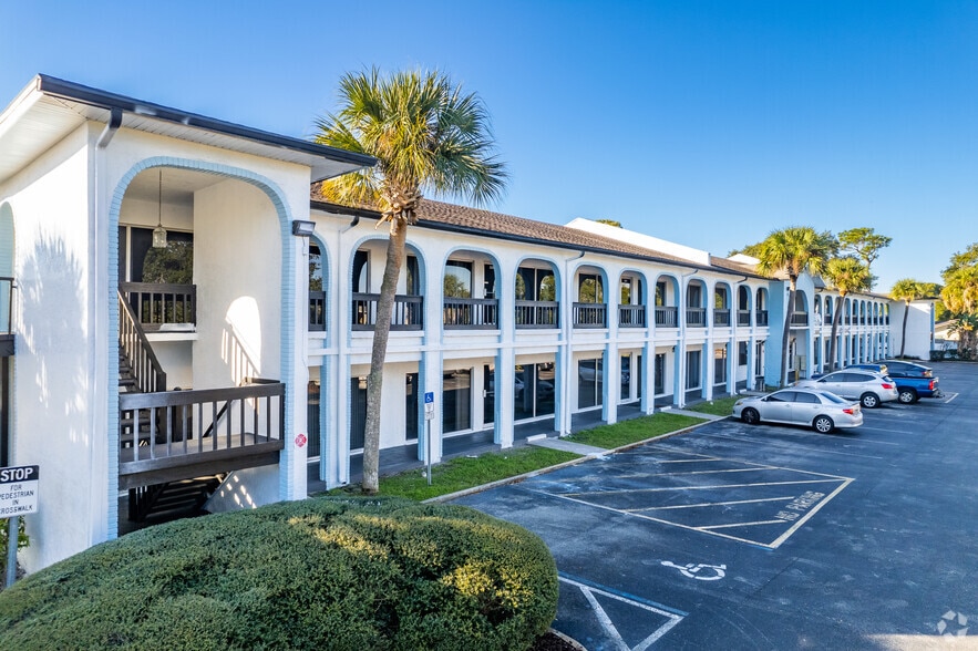 2228-2356 Winter Woods Blvd, Winter Park, FL to rent - Building Photo - Image 2 of 10