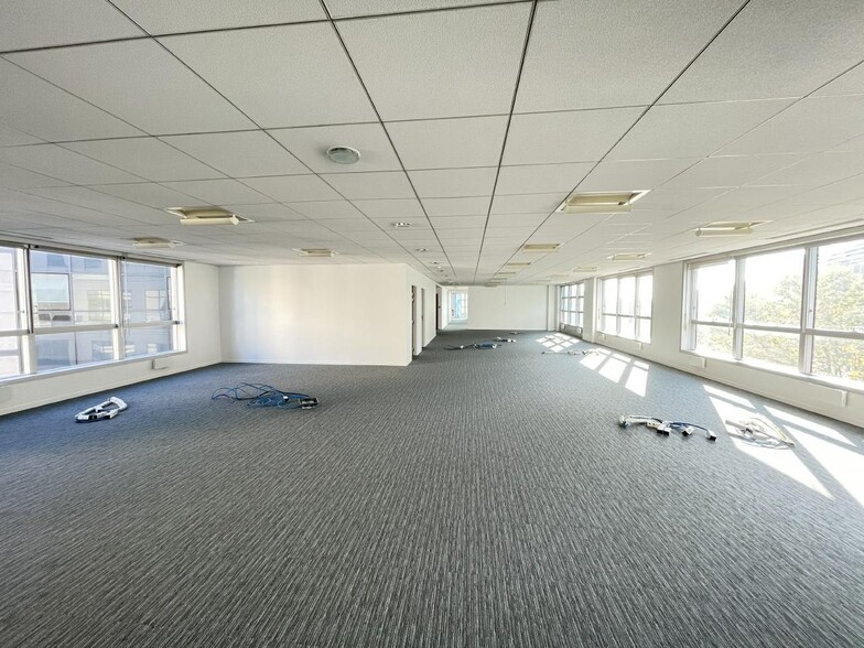 42 Boulevard De La Libération, Saint-Denis to rent - Interior Photo - Image 2 of 9