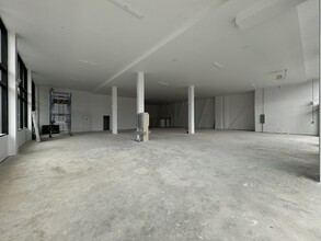 10107 Northern Blvd, Flushing, NY for rent Building Photo- Image 1 of 10