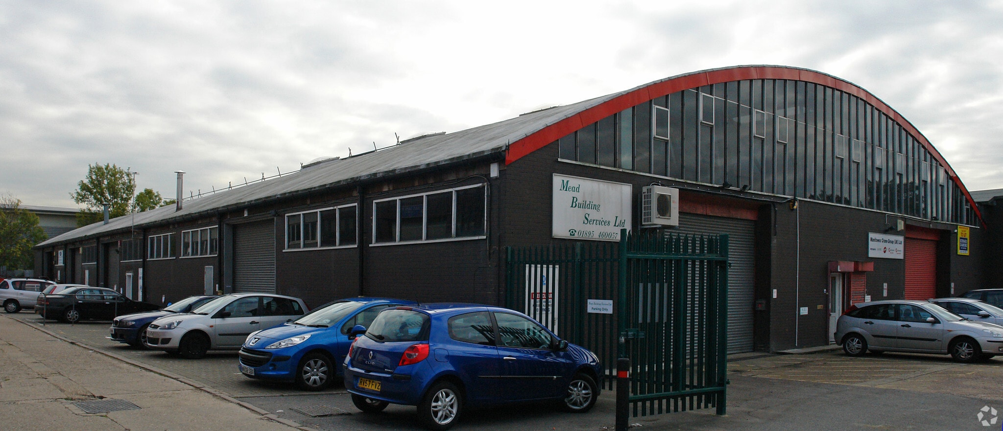 Packet Boat Ln, Uxbridge for sale Primary Photo- Image 1 of 1