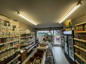 73A-73B Tavistock St, Bedford to rent Building Photo- Image 2 of 4