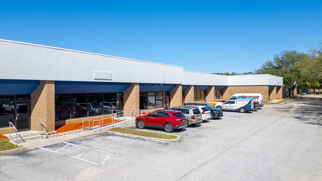 More details for 3902 Corporex Park Dr, Tampa, FL - Light Industrial to Rent