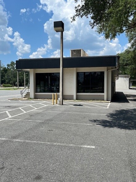 1485 Blountstown Hwy, Tallahassee, FL for rent - Building Photo - Image 3 of 5