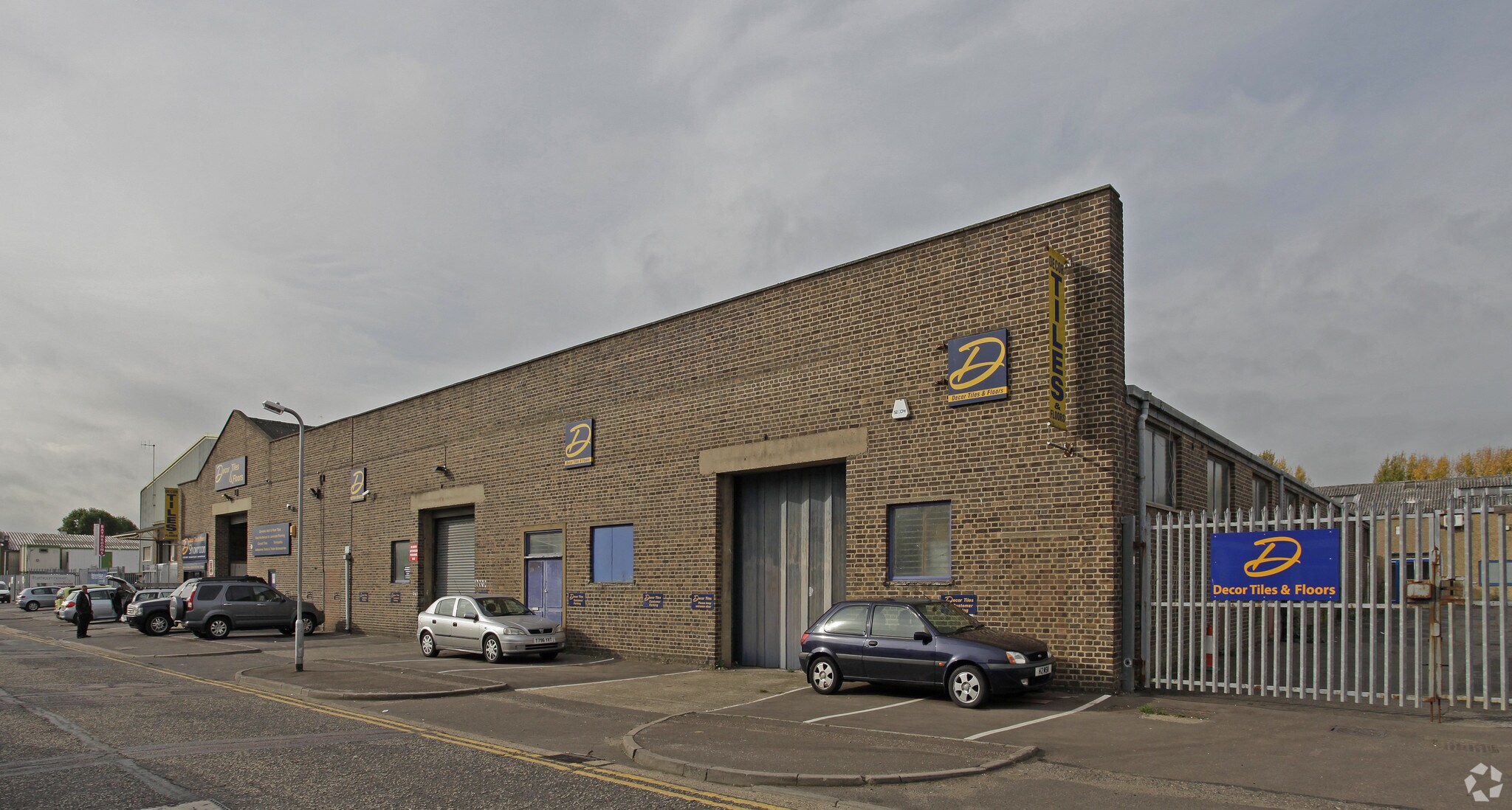 14 Greycaine Rd, Watford for sale Building Photo- Image 1 of 1