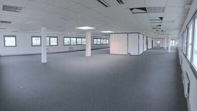 Office in Arcueil to rent Interior Photo- Image 2 of 4