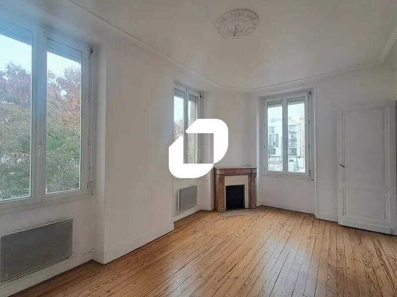 Office in Bordeaux to rent Interior Photo- Image 1 of 10