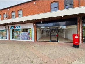 Moor St, Brierley Hill to rent Building Photo- Image 1 of 3