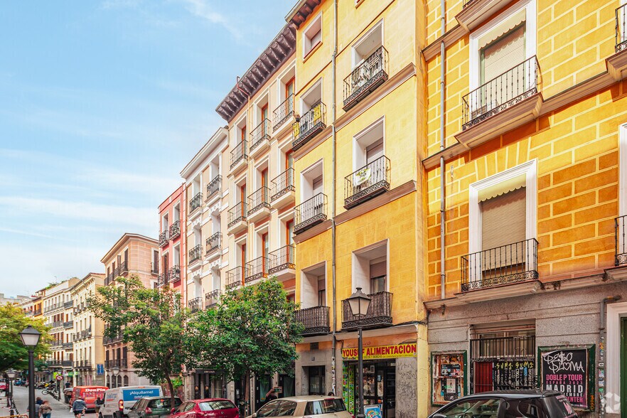Retail in Madrid, Madrid to rent - Building Photo - Image 3 of 5