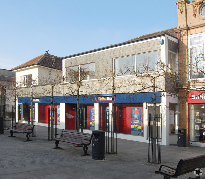 1-5 Commercial Sq, Camborne for rent - Primary Photo - Image 1 of 7