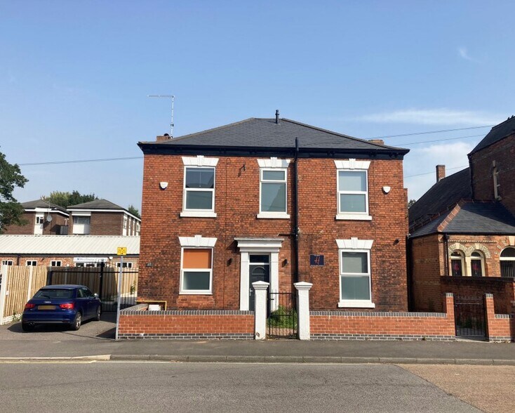 71 Grove St, Retford for sale - Primary Photo - Image 1 of 1