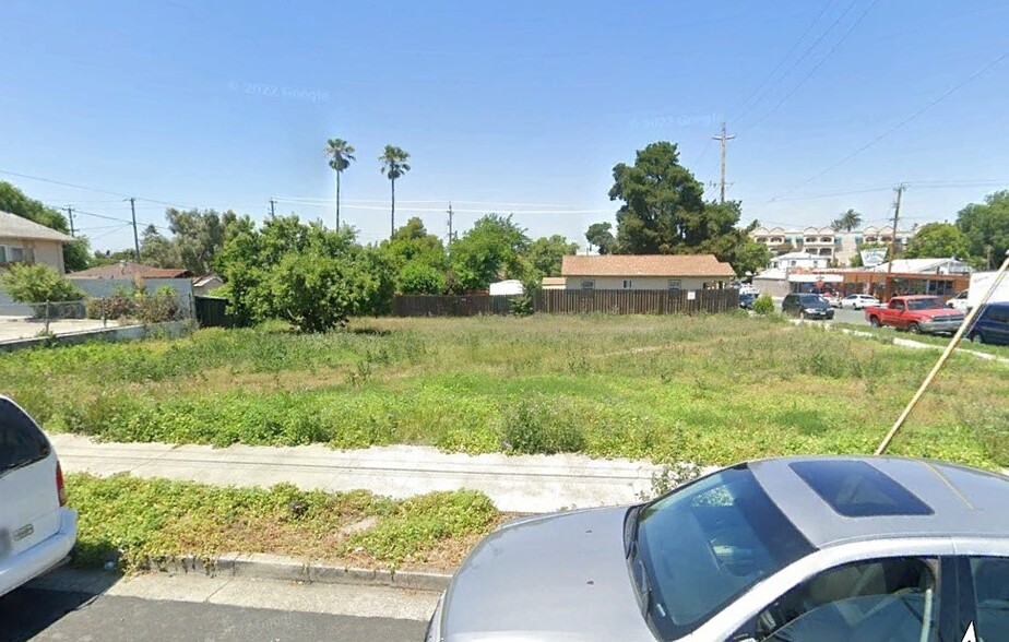 Two Lots-Corner H St & 10th St.,Antioch portfolio of 2 properties for sale on LoopNet.co.uk - Building Photo - Image 2 of 4