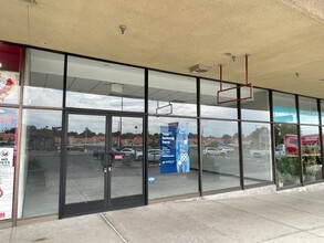 2420-2570 E Desert Inn Rd, Las Vegas, NV for rent Building Photo- Image 1 of 10