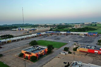 2610-2668 S Highway 36, Brenham, TX for rent Building Photo- Image 1 of 8