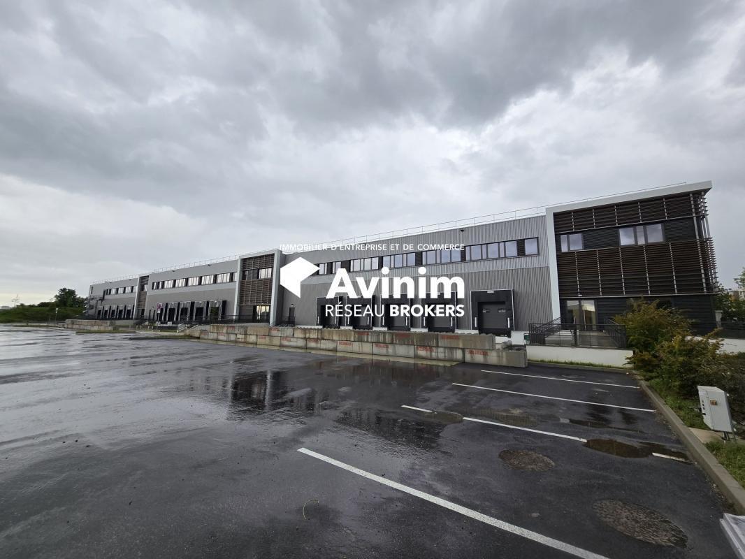 Industrial in Garges-lès-Gonesse to rent Building Photo- Image 1 of 11