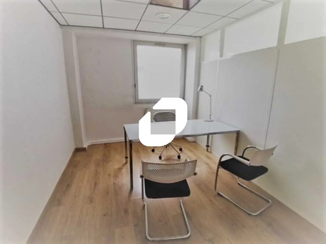 Office in Évry-Courcouronnes to rent Interior Photo- Image 1 of 7