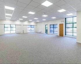 1-8 Station Rd, Aberdeen to rent Interior Photo- Image 1 of 1