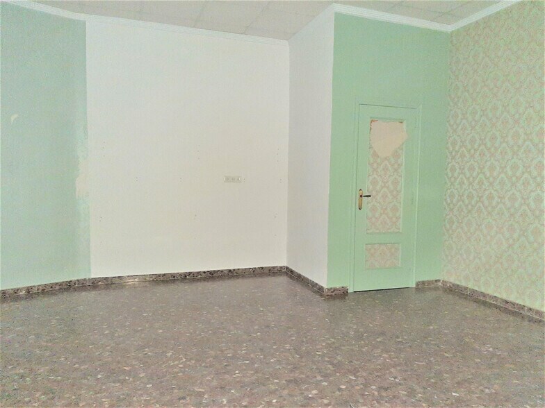Prior, 5, Alzira, Valencia to rent - Interior Photo - Image 3 of 10