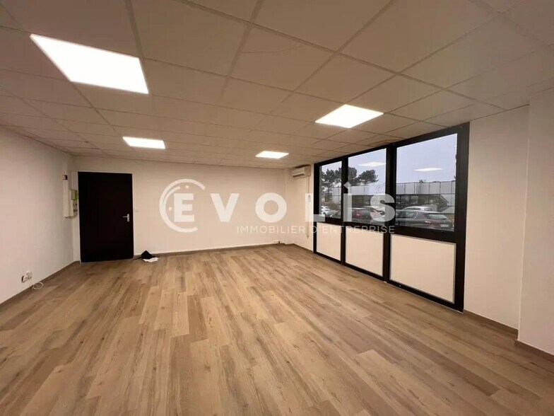 Office in Mérignac to rent - Interior Photo - Image 3 of 5